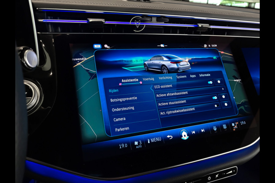 Mercedes-Benz E-Klasse 400 e 4-M AMG Luchtvering|Achterasbesturing|Superscreen|Keyless|Stoelkoeling|HUD|Digital Light