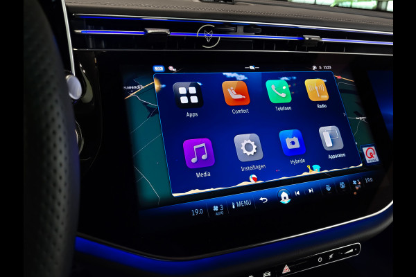 Mercedes-Benz E-Klasse 400 e 4-M AMG Luchtvering|Achterasbesturing|Superscreen|Keyless|Stoelkoeling|HUD|Digital Light