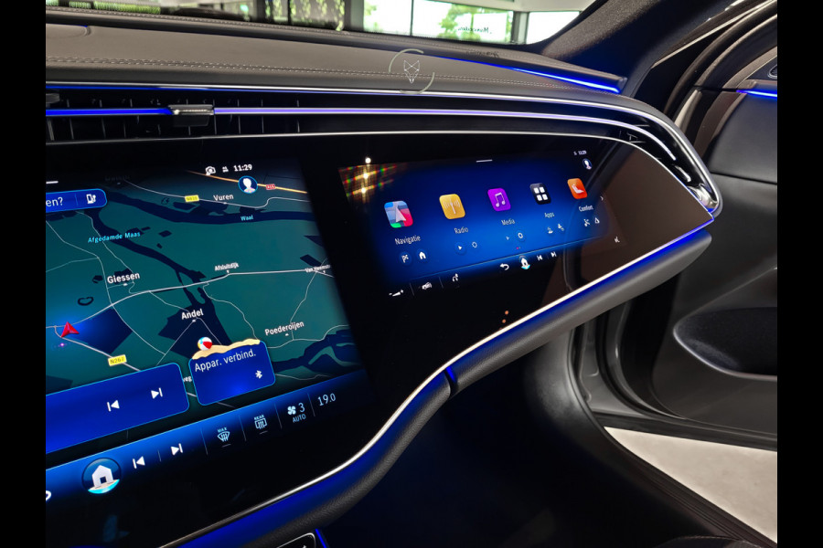 Mercedes-Benz E-Klasse 400 e 4-M AMG Luchtvering|Achterasbesturing|Superscreen|Keyless|Stoelkoeling|HUD|Digital Light