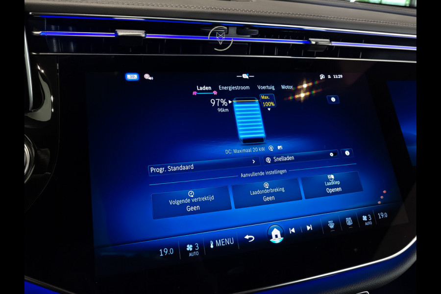 Mercedes-Benz E-Klasse 400 e 4-M AMG Luchtvering|Achterasbesturing|Superscreen|Keyless|Stoelkoeling|HUD|Digital Light