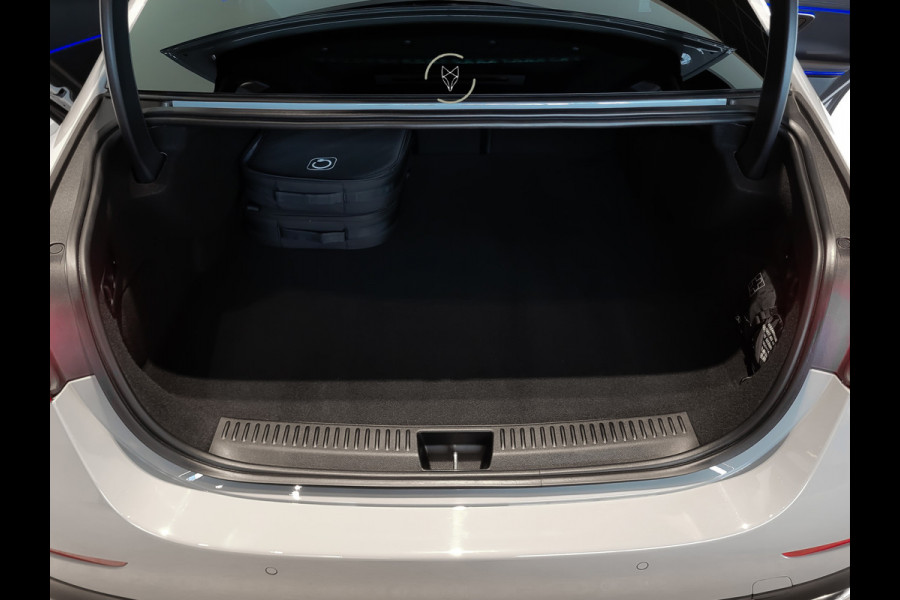 Mercedes-Benz E-Klasse 400 e 4-M AMG Luchtvering|Achterasbesturing|Superscreen|Keyless|Stoelkoeling|HUD|Digital Light
