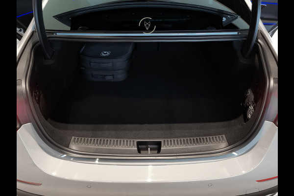 Mercedes-Benz E-Klasse 400 e 4-M AMG Luchtvering|Achterasbesturing|Superscreen|Keyless|Stoelkoeling|HUD|Digital Light