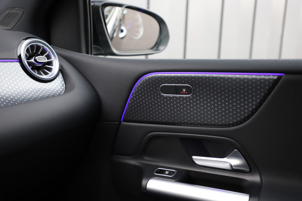 Mercedes-Benz B-Klasse 250e Luxury Line | 218PK | Keyless-go | Sfeerverlichting | ACC | Stuurwielverw. | Standkachel | 2024.