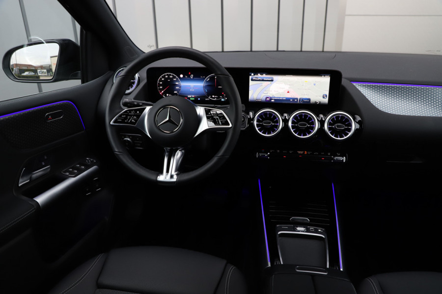 Mercedes-Benz B-Klasse 250e Luxury Line | 218PK | Keyless-go | Sfeerverlichting | ACC | Stuurwielverw. | Standkachel | 2024.