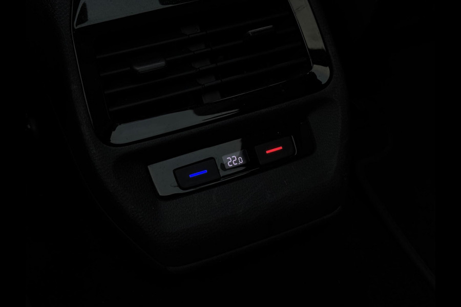 Volkswagen ID.4 First Max 77 kWh | Panorama | IQ-Light | 360 Camera |