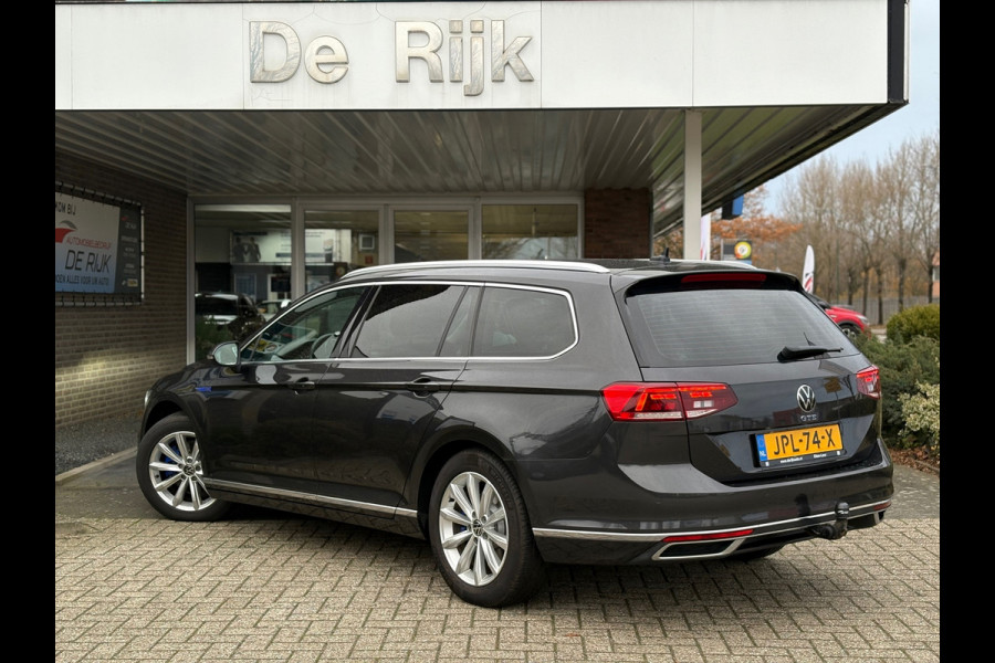 Volkswagen Passat Variant 1.4 TSI PHEV GTE Business | Navi, ACC, Head-Up, Camera, Stoelverw., Climate, Trekhaak, App Connect |