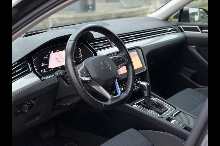 Volkswagen Passat Variant 1.4 TSI PHEV GTE Business | Navi, ACC, Head-Up, Camera, Stoelverw., Climate, Trekhaak, App Connect |