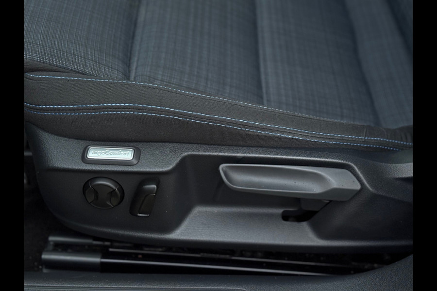 Volkswagen Passat Variant 1.4 TSI PHEV GTE Business | Navi, ACC, Head-Up, Camera, Stoelverw., Climate, Trekhaak, App Connect |