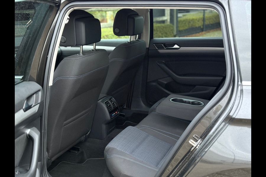 Volkswagen Passat Variant 1.4 TSI PHEV GTE Business | Navi, ACC, Head-Up, Camera, Stoelverw., Climate, Trekhaak, App Connect |