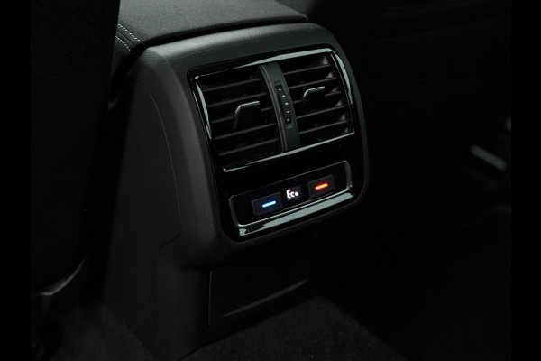 Volkswagen Passat Variant 1.4 TSI PHEV GTE Business | Navi, ACC, Head-Up, Camera, Stoelverw., Climate, Trekhaak, App Connect |