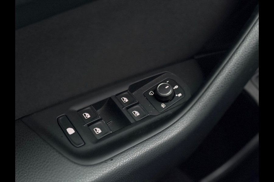 Volkswagen Passat Variant 1.4 TSI PHEV GTE Business | Navi, ACC, Head-Up, Camera, Stoelverw., Climate, Trekhaak, App Connect |