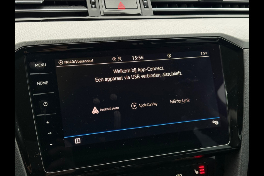 Volkswagen Passat Variant 1.4 TSI PHEV GTE Business | Navi, ACC, Head-Up, Camera, Stoelverw., Climate, Trekhaak, App Connect |