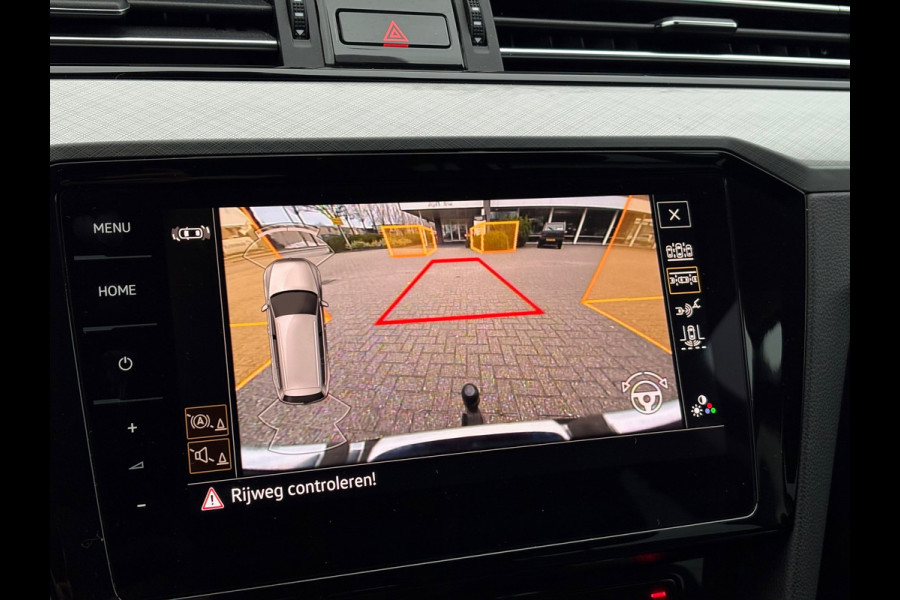 Volkswagen Passat Variant 1.4 TSI PHEV GTE Business | Navi, ACC, Head-Up, Camera, Stoelverw., Climate, Trekhaak, App Connect |