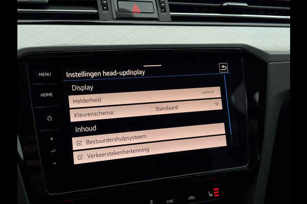 Volkswagen Passat Variant 1.4 TSI PHEV GTE Business | Navi, ACC, Head-Up, Camera, Stoelverw., Climate, Trekhaak, App Connect |