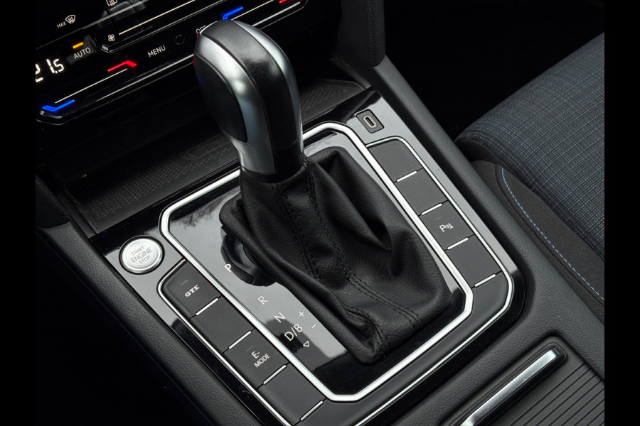 Volkswagen Passat Variant 1.4 TSI PHEV GTE Business | Navi, ACC, Head-Up, Camera, Stoelverw., Climate, Trekhaak, App Connect |