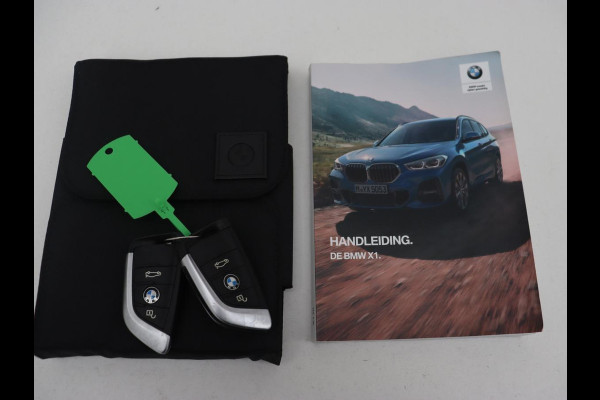 BMW X1 sDrive18i High Executive | Head-Up | Trekhaak | Leder | Stoelverwarming | Sportstoelen | Full LED | Park Assist | Climate control | Bluetooth | Navigatie | Cruise control