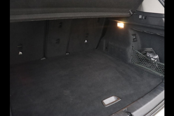 BMW X1 sDrive18i High Executive | Head-Up | Trekhaak | Leder | Stoelverwarming | Sportstoelen | Full LED | Park Assist | Climate control | Bluetooth | Navigatie | Cruise control