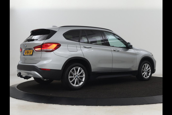 BMW X1 sDrive18i High Executive | Head-Up | Trekhaak | Leder | Stoelverwarming | Sportstoelen | Full LED | Park Assist | Climate control | Bluetooth | Navigatie | Cruise control