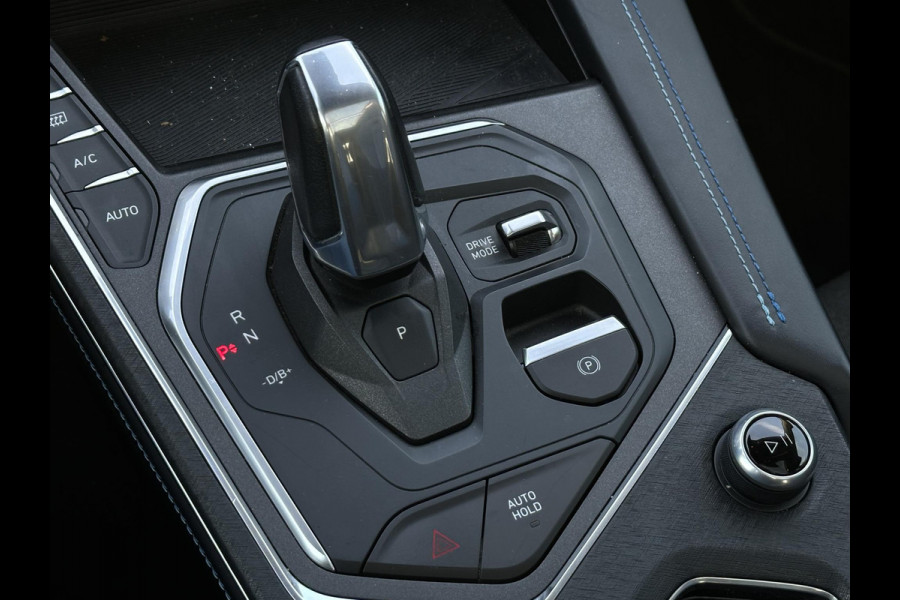 Lynk & Co 01 1.5 Panoramadak Premium Audio Keyless Dodehoek 20''LM