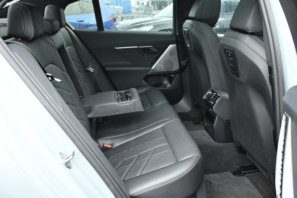 BMW 5 Serie 530e M-Sport Pano ACC 360 H/K Stoel-vent Brooklyngrau