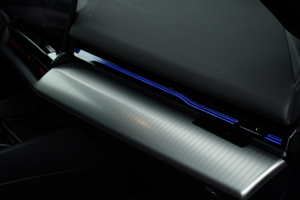 BMW 5 Serie 530e M-Sport Pano ACC 360 H/K Stoel-vent Brooklyngrau