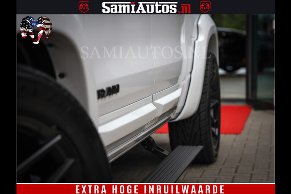 Dodge Ram 1500 Laramie Sport | V8 5,7 402 HP | Krachtige Hemi | Panorama Dak | 12' Scherm | Comfortabele Dubbele Cabine met Royale 5 Zitplaatsen | BPM vrij | Nu Leverbaar uit Voorraad | Voorraad Nr 2526-41272