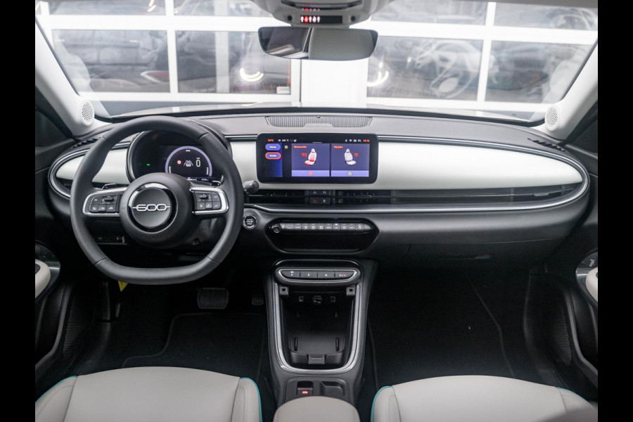 Fiat 600 1.2 Hybrid 110pk La Prima | Leder | Stoelmassage | Camera | Carplay | Adapt. Cruise | Winter Pack
