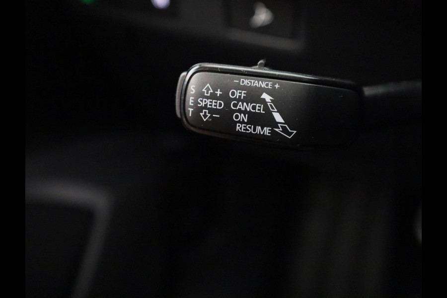 Škoda Elroq 85 Business Edition Tour 286 pk | Trekhaak | Adaptive Cruise | Blind Spot | Stoelverwarming | Donkere ramen