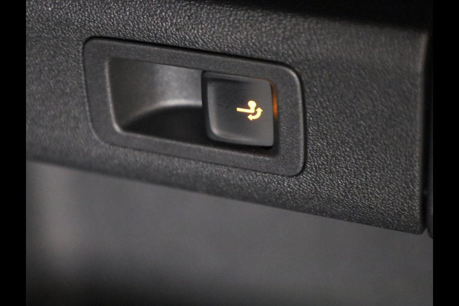 Škoda Elroq 85 Business Edition Tour 286 pk | Trekhaak | Adaptive Cruise | Blind Spot | Stoelverwarming | Donkere ramen