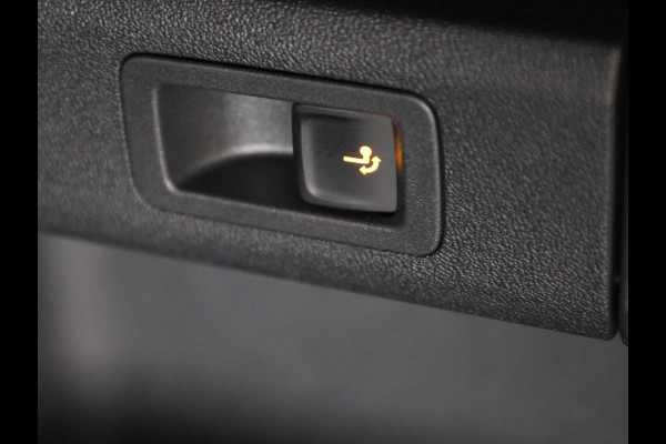 Škoda Elroq 85 Business Edition Tour 286 pk | Trekhaak | Adaptive Cruise | Blind Spot | Stoelverwarming | Donkere ramen