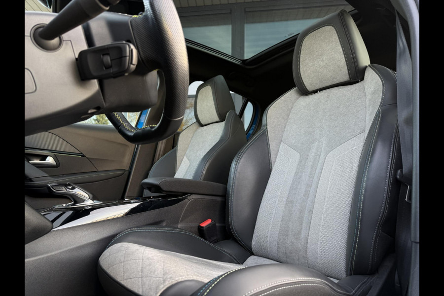 Peugeot e-208 EV GT 350 50 kWh | Panorama | Camera | Stoelverwarming |