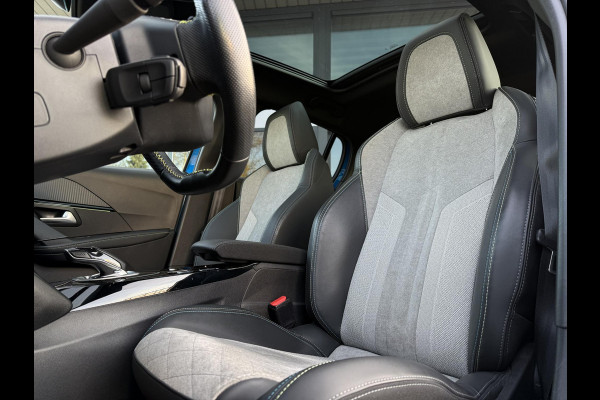 Peugeot e-208 EV GT 350 50 kWh | Panorama | Camera | Stoelverwarming |