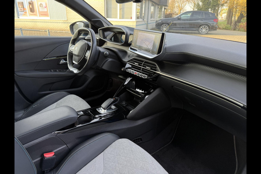 Peugeot e-208 EV GT 350 50 kWh | Panorama | Camera | Stoelverwarming |