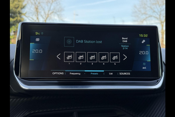 Peugeot e-208 EV GT 350 50 kWh | Panorama | Camera | Stoelverwarming |