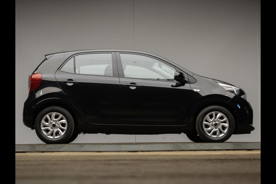 Kia Picanto 1.0 CVVT ComfortPlusLine Navigator Sport (APPLE CARPLAY,NAVI,CAMERA,DAB,ELEKTRISCH PAKKET,SPORTSTOELEN, LM VELGEN)