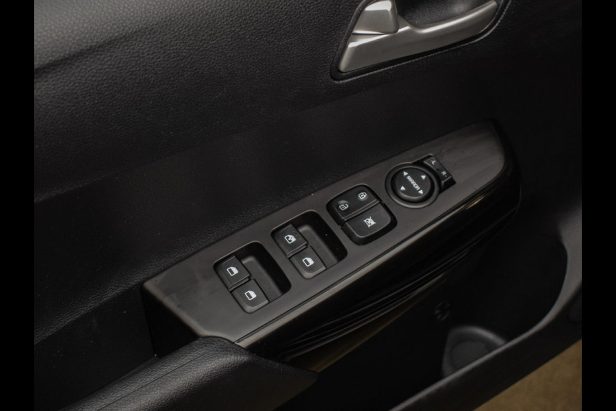 Kia Picanto 1.0 CVVT ComfortPlusLine Navigator Sport (APPLE CARPLAY,NAVI,CAMERA,DAB,ELEKTRISCH PAKKET,SPORTSTOELEN, LM VELGEN)