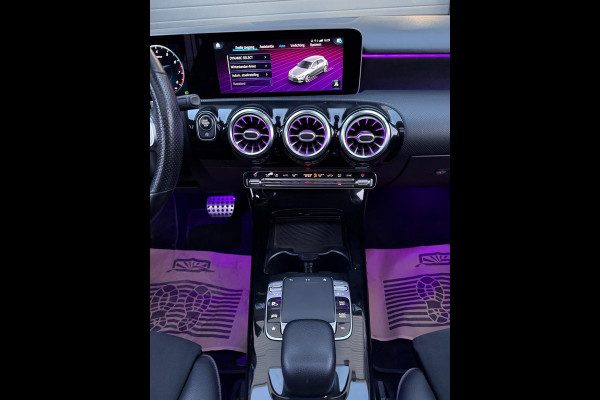 Mercedes-Benz A-Klasse AMG 220 | Pano |Night| Sfeerverlichting |