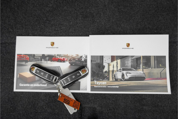 Porsche Taycan Cross Turismo 4 93 kWh Luchtvering Pano HUD Bose 1e Eig Ori NL