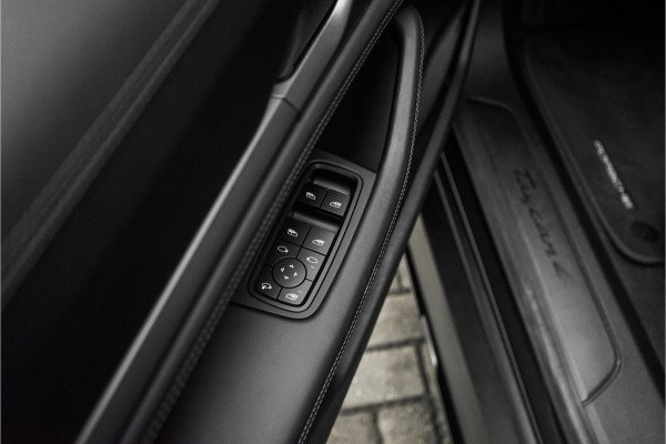 Porsche Taycan Cross Turismo 4 93 kWh Luchtvering Pano HUD Bose 1e Eig Ori NL