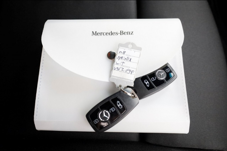 Mercedes-Benz Sprinter 316 CDI 163pk 7G Automaat L2H2 4x4 ZG1 Airco/Camera/Trekhaak 2800kg 02-2022