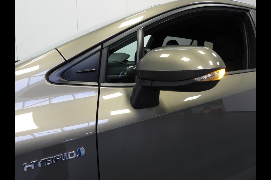 Toyota Corolla Touring Sports 1.8 Hybrid Business Plus NAVI-APP/CAMERA/VIRTUAL/LED/18"LMV!