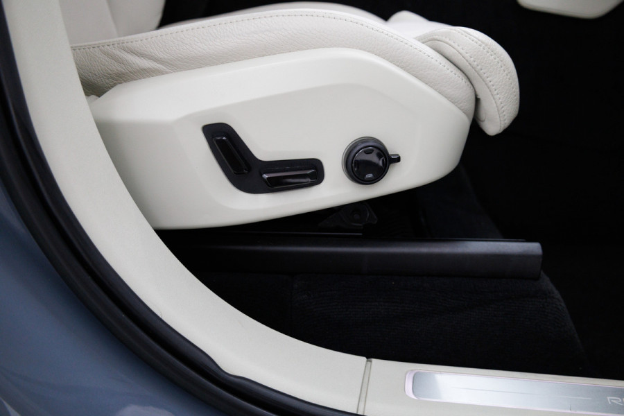 Volvo XC90 2.0 T8 Recharge AWD Ultimate Bright 456 PK Long range | 7 persoons! | Pano | Leer | Headup | All-season Harman Kardon, Stoel-, stuur- & achterbankverw, Elec. voorstoelen met geheugen, Pilot assist, 360 Camera