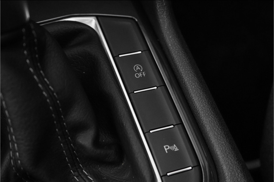 Volkswagen Tiguan Allspace 1.5 TSI R-Line 7-Pers Pano Camera 19"
