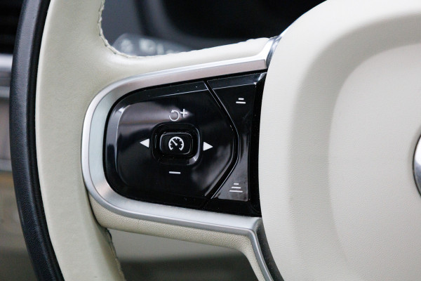 Volvo XC90 2.0 T8 Recharge AWD Ultimate Bright 456 PK Long range | 7 persoons! | Pano | Leer | Headup | All-season Harman Kardon, Stoel-, stuur- & achterbankverw, Elec. voorstoelen met geheugen, Pilot assist, 360 Camera