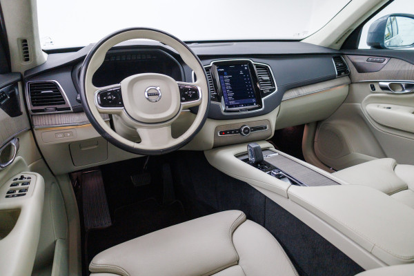 Volvo XC90 2.0 T8 Recharge AWD Ultimate Bright 456 PK Long range | 7 persoons! | Pano | Leer | Headup | All-season Harman Kardon, Stoel-, stuur- & achterbankverw, Elec. voorstoelen met geheugen, Pilot assist, 360 Camera