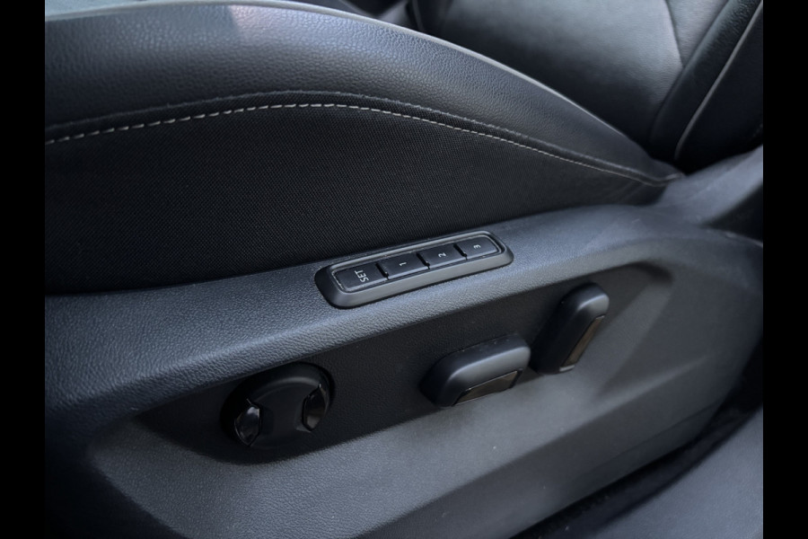 Volkswagen Tiguan Allspace 1.5 TSI Highline Business R 7p. | Pano | Elektrische Trekhaak | Memory Stoelen | Leer