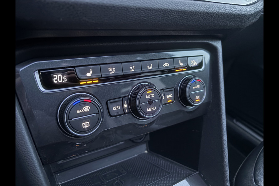 Volkswagen Tiguan Allspace 1.5 TSI Highline Business R 7p. | Pano | Elektrische Trekhaak | Memory Stoelen | Leer