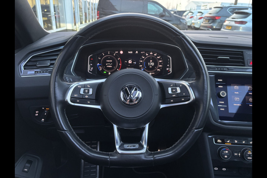 Volkswagen Tiguan Allspace 1.5 TSI Highline Business R 7p. | Pano | Elektrische Trekhaak | Memory Stoelen | Leer