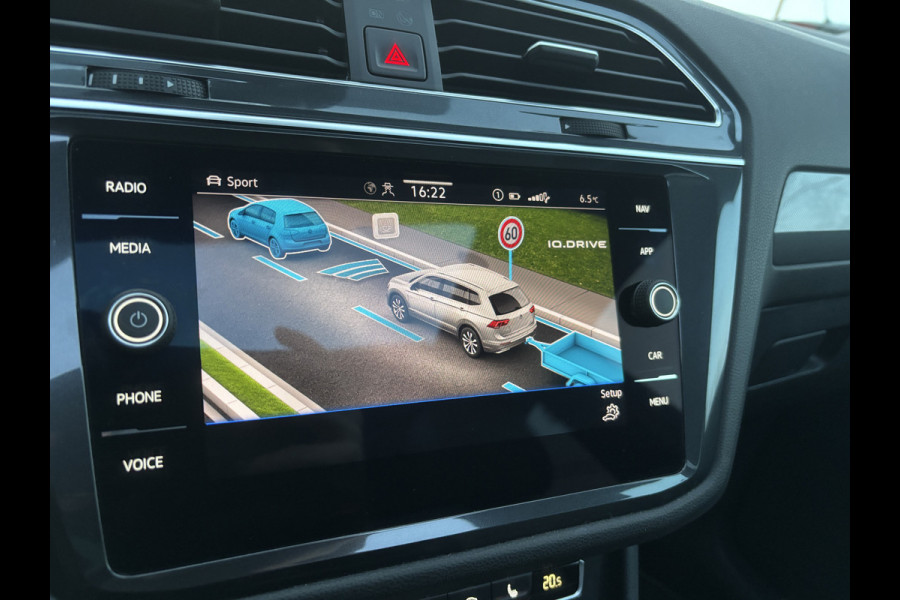 Volkswagen Tiguan Allspace 1.5 TSI Highline Business R 7p. | Pano | Elektrische Trekhaak | Memory Stoelen | Leer