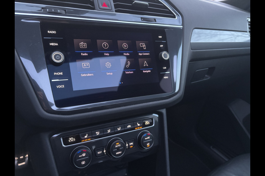 Volkswagen Tiguan Allspace 1.5 TSI Highline Business R 7p. | Pano | Elektrische Trekhaak | Memory Stoelen | Leer